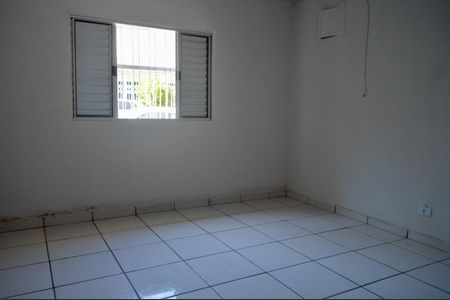 Casa para alugar com 183m², 2 quartos e 2 vagas Casa para alugar com 183m², 2 quartos e 2 vagasQuarto 2