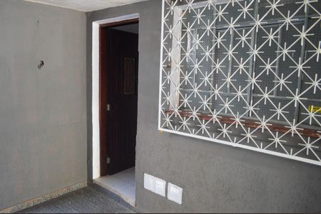 Casa para alugar com 183m², 2 quartos e 2 vagas Casa para alugar com 183m², 2 quartos e 2 vagasÁrea externa