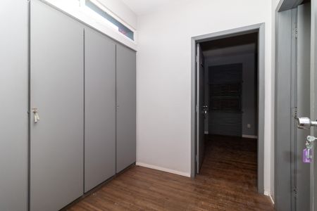 Casa à venda com 340m², 3 quartos e 4 vagas Casa à venda com 340m², 3 quartos e 4 vagasCloset da Suíte 2