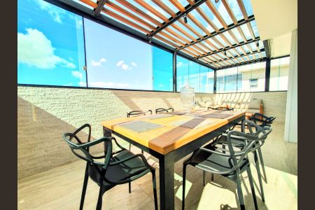 Apartamento à venda com 150m², 4 quartos e 3 vagas Apartamento à venda com 150m², 4 quartos e 3 vagasCobertura