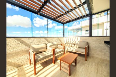 Apartamento à venda com 150m², 4 quartos e 3 vagas Apartamento à venda com 150m², 4 quartos e 3 vagasCobertura