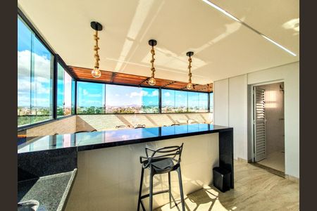 Apartamento à venda com 150m², 4 quartos e 3 vagas Apartamento à venda com 150m², 4 quartos e 3 vagasCobertura