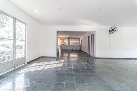 Apartamento à venda com 57m², 2 quartos e 1 vagaÁrea comum - Salão de festas