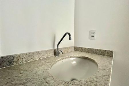 Apartamento à venda com 57m², 1 quarto e 1 vaga Apartamento à venda com 57m², 1 quarto e 1 vagaBanheiro Corredor