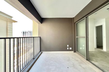 Apartamento à venda com 57m², 1 quarto e 1 vaga Apartamento à venda com 57m², 1 quarto e 1 vagaVaranda