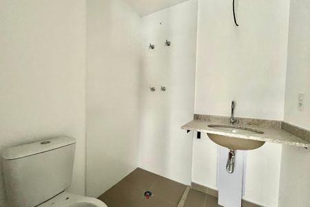 Apartamento à venda com 57m², 1 quarto e 1 vaga Apartamento à venda com 57m², 1 quarto e 1 vagaBanheiro Corredor