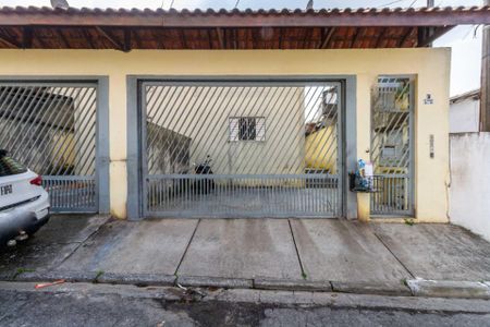 Casa para alugar com 35m², 1 quarto e 1 vaga Casa para alugar com 35m², 1 quarto e 1 vagaFachada