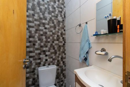 Casa à venda com 240m², 3 quartos e 1 vagaBanheiro 4