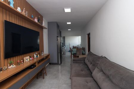 Casa à venda com 240m², 3 quartos e 1 vagaSala