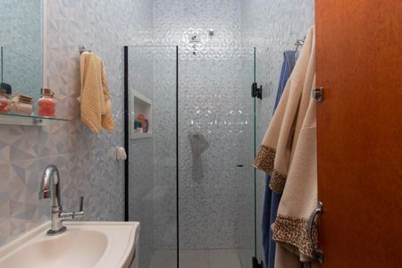 Casa à venda com 240m², 3 quartos e 1 vagaBanheiro 1