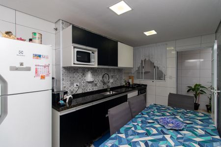 Casa à venda com 240m², 3 quartos e 1 vagaCozinha 2