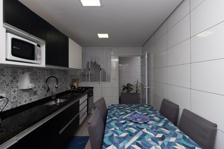 Casa à venda com 240m², 3 quartos e 1 vagaCozinha 2