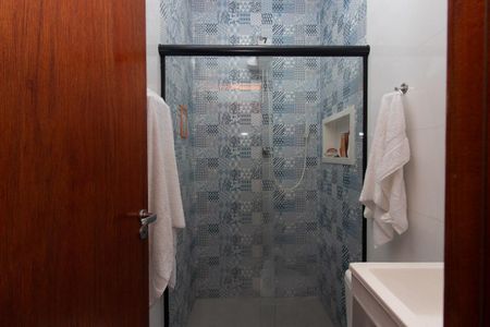 Casa à venda com 240m², 3 quartos e 1 vagaBanheiro 2