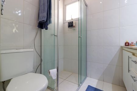 Apartamento à venda com 84m², 3 quartos e 2 vagas Apartamento à venda com 84m², 3 quartos e 2 vagasBanheiro da Suíte