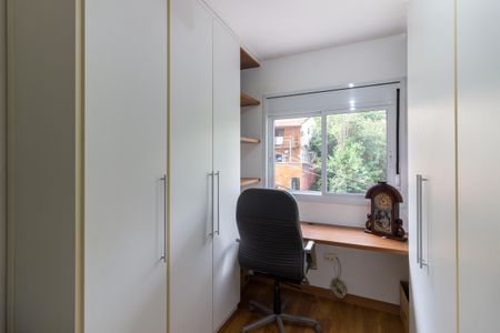 Apartamento à venda com 84m², 3 quartos e 2 vagas Apartamento à venda com 84m², 3 quartos e 2 vagasEscritório
