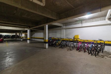 Apartamento à venda com 84m², 3 quartos e 2 vagas Apartamento à venda com 84m², 3 quartos e 2 vagasÁrea Comum - Bicicletario