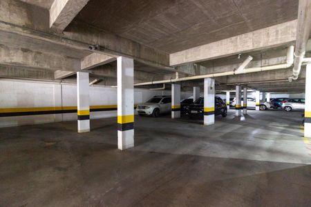 Apartamento à venda com 84m², 3 quartos e 2 vagas Apartamento à venda com 84m², 3 quartos e 2 vagasÁrea Comum - Garagem