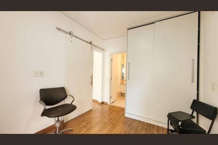 Casa à venda com 250m², 2 quartos e 1 vagaSuíte