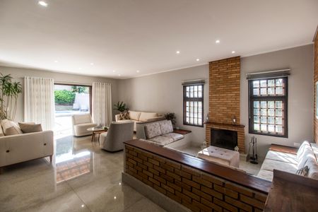 Casa de condomínio para alugar com 407m², 4 quartos e 4 vagasSala 1