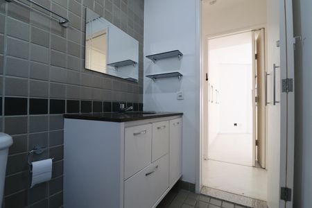 Apartamento à venda com 77m², 2 quartos e 2 vagasBanheiro