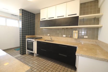 Apartamento à venda com 77m², 2 quartos e 2 vagasCozinha