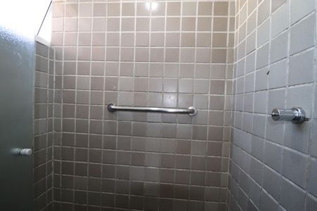 Apartamento à venda com 77m², 2 quartos e 2 vagasBanheiro