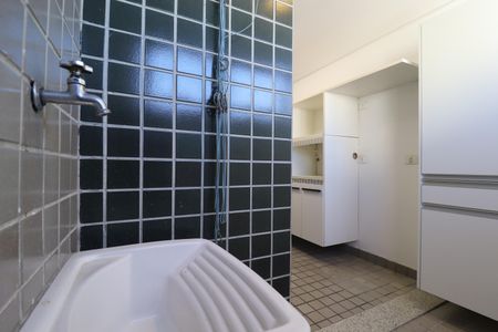 Apartamento à venda com 77m², 2 quartos e 2 vagasÁrea de Serviço