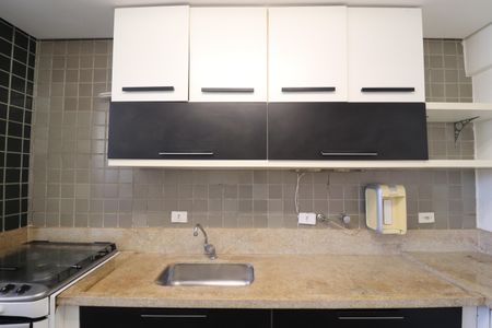 Apartamento à venda com 77m², 2 quartos e 2 vagasCozinha