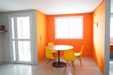 Apartamento à venda com 40m², 2 quartos e sem vagaÁrea comum