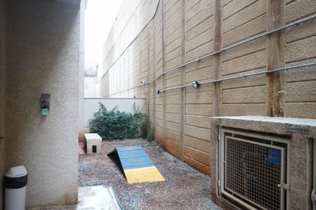 Apartamento à venda com 40m², 2 quartos e sem vagaÁrea comum