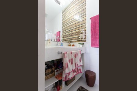 Apartamento à venda com 98m², 3 quartos e 2 vagas Apartamento à venda com 98m², 3 quartos e 2 vagasBanheiro da Suíte