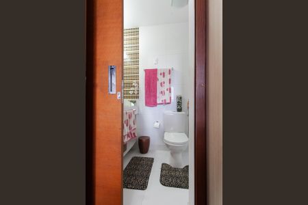 Apartamento à venda com 98m², 3 quartos e 2 vagas Apartamento à venda com 98m², 3 quartos e 2 vagasBanheiro da Suíte