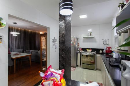 Apartamento à venda com 98m², 3 quartos e 2 vagas Apartamento à venda com 98m², 3 quartos e 2 vagasCozinha