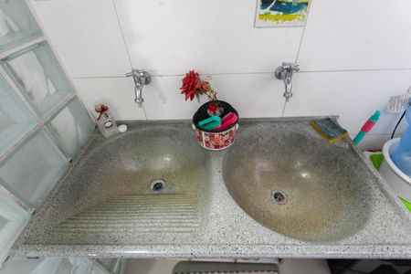 Apartamento à venda com 98m², 3 quartos e 2 vagas Apartamento à venda com 98m², 3 quartos e 2 vagasÁrea de Serviço