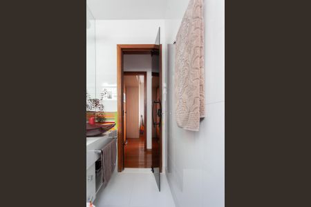 Apartamento à venda com 98m², 3 quartos e 2 vagas Apartamento à venda com 98m², 3 quartos e 2 vagasBanheiro Social