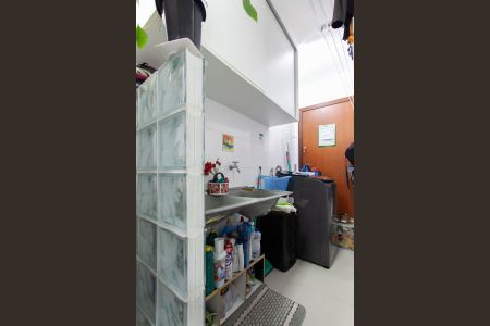 Apartamento à venda com 98m², 3 quartos e 2 vagas Apartamento à venda com 98m², 3 quartos e 2 vagasÁrea de Serviço