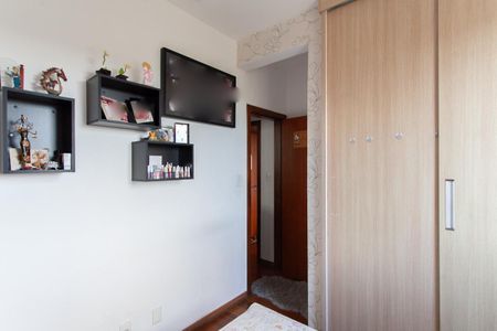 Apartamento à venda com 98m², 3 quartos e 2 vagas Apartamento à venda com 98m², 3 quartos e 2 vagasQuarto 2