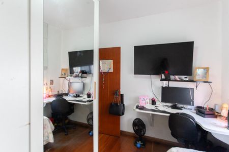 Apartamento à venda com 98m², 3 quartos e 2 vagas Apartamento à venda com 98m², 3 quartos e 2 vagasQuarto 1