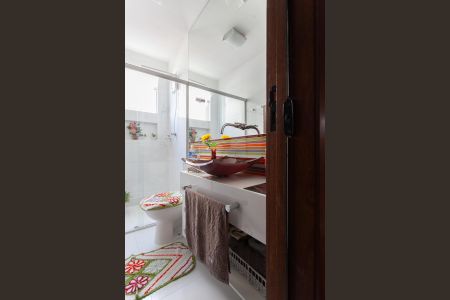 Apartamento à venda com 98m², 3 quartos e 2 vagas Apartamento à venda com 98m², 3 quartos e 2 vagasBanheiro Social