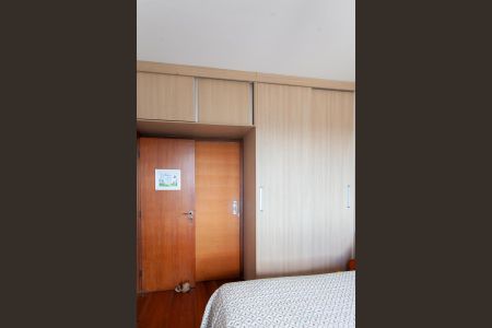 Apartamento à venda com 98m², 3 quartos e 2 vagas Apartamento à venda com 98m², 3 quartos e 2 vagasSuíte