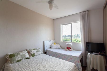 Apartamento à venda com 98m², 3 quartos e 2 vagas Apartamento à venda com 98m², 3 quartos e 2 vagasSuíte