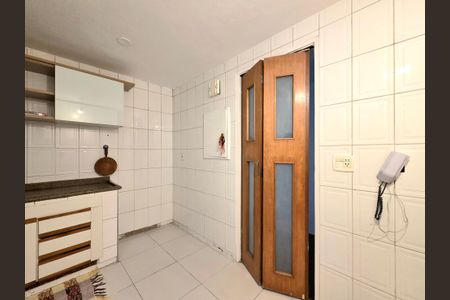 Apartamento à venda com 78m², 2 quartos e 1 vagaCozinha