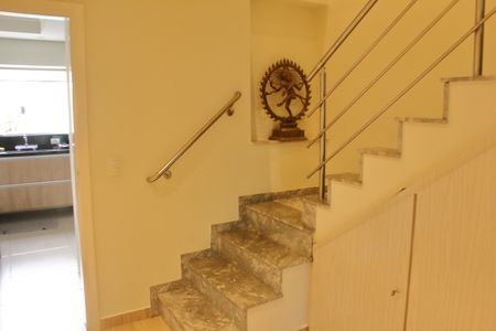 Casa à venda com 280m², 4 quartos e 3 vagasSaleta