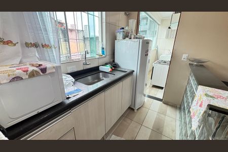 Casa à venda com 220m², 2 quartos e 1 vaga Casa à venda com 220m², 2 quartos e 1 vagaCozinha