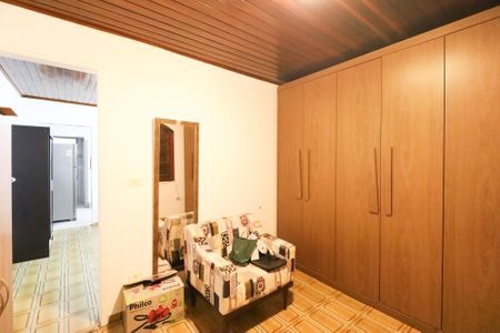 Casa à venda com 225m², 6 quartos e 2 vagas Casa à venda com 225m², 6 quartos e 2 vagasQuarto 5