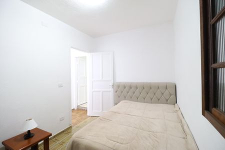 Casa à venda com 225m², 6 quartos e 2 vagas Casa à venda com 225m², 6 quartos e 2 vagasQuarto 4