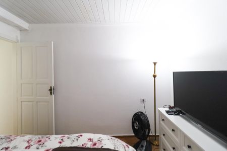 Casa à venda com 225m², 6 quartos e 2 vagas Casa à venda com 225m², 6 quartos e 2 vagasQuarto 2