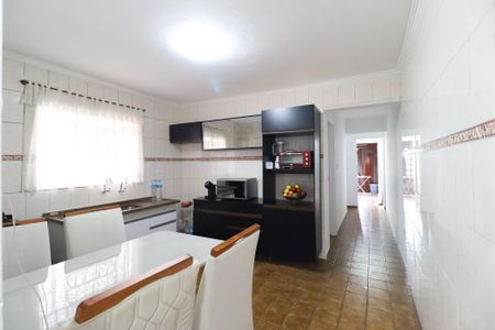 Casa à venda com 225m², 6 quartos e 2 vagas Casa à venda com 225m², 6 quartos e 2 vagasCopa