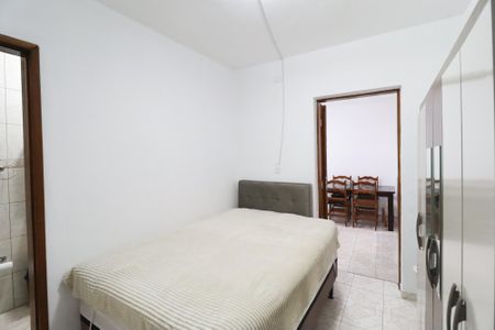 Casa à venda com 225m², 6 quartos e 2 vagas Casa à venda com 225m², 6 quartos e 2 vagasQuarto