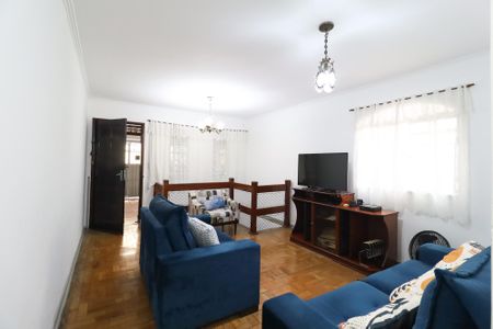 Casa à venda com 225m², 6 quartos e 2 vagas Casa à venda com 225m², 6 quartos e 2 vagasSala